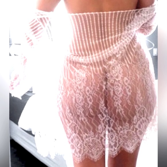 Pinstripes & Floral Lace W/1/2 ⭕️ Trim Sheer Vintage Designs Style Lace Robe - Picture 4 of 13